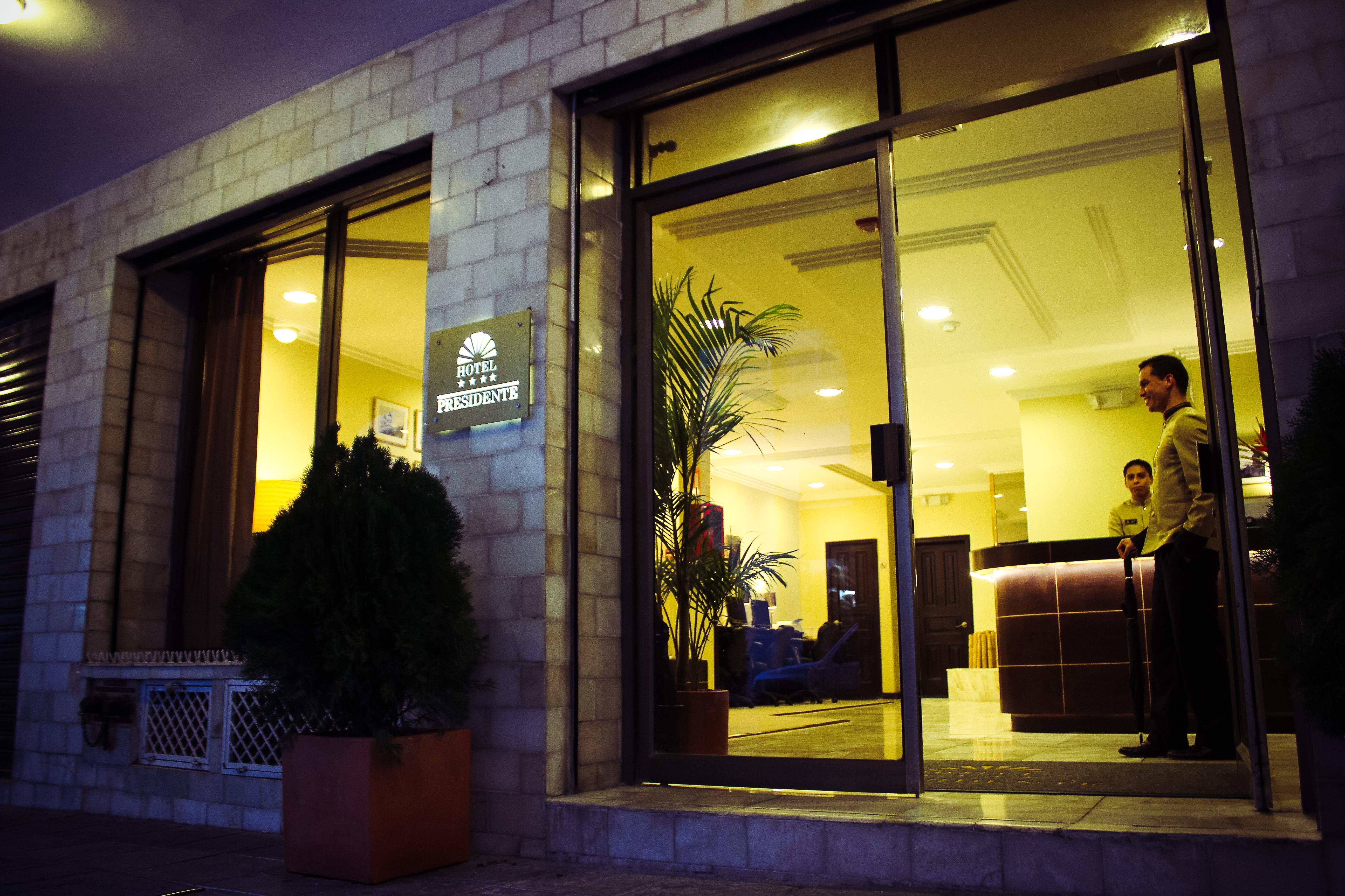 Hotel Presidente Cuenca Ngoại thất bức ảnh