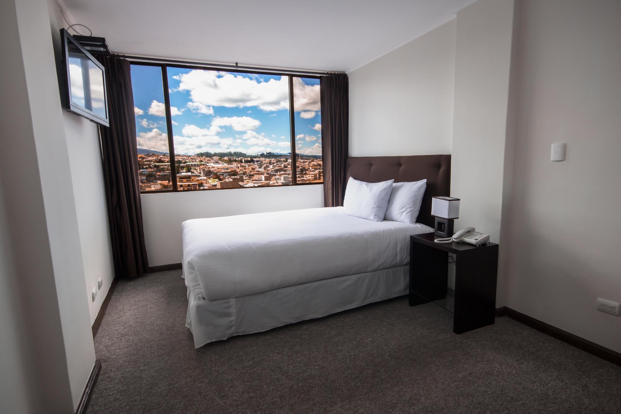 Hotel Presidente Cuenca Ngoại thất bức ảnh