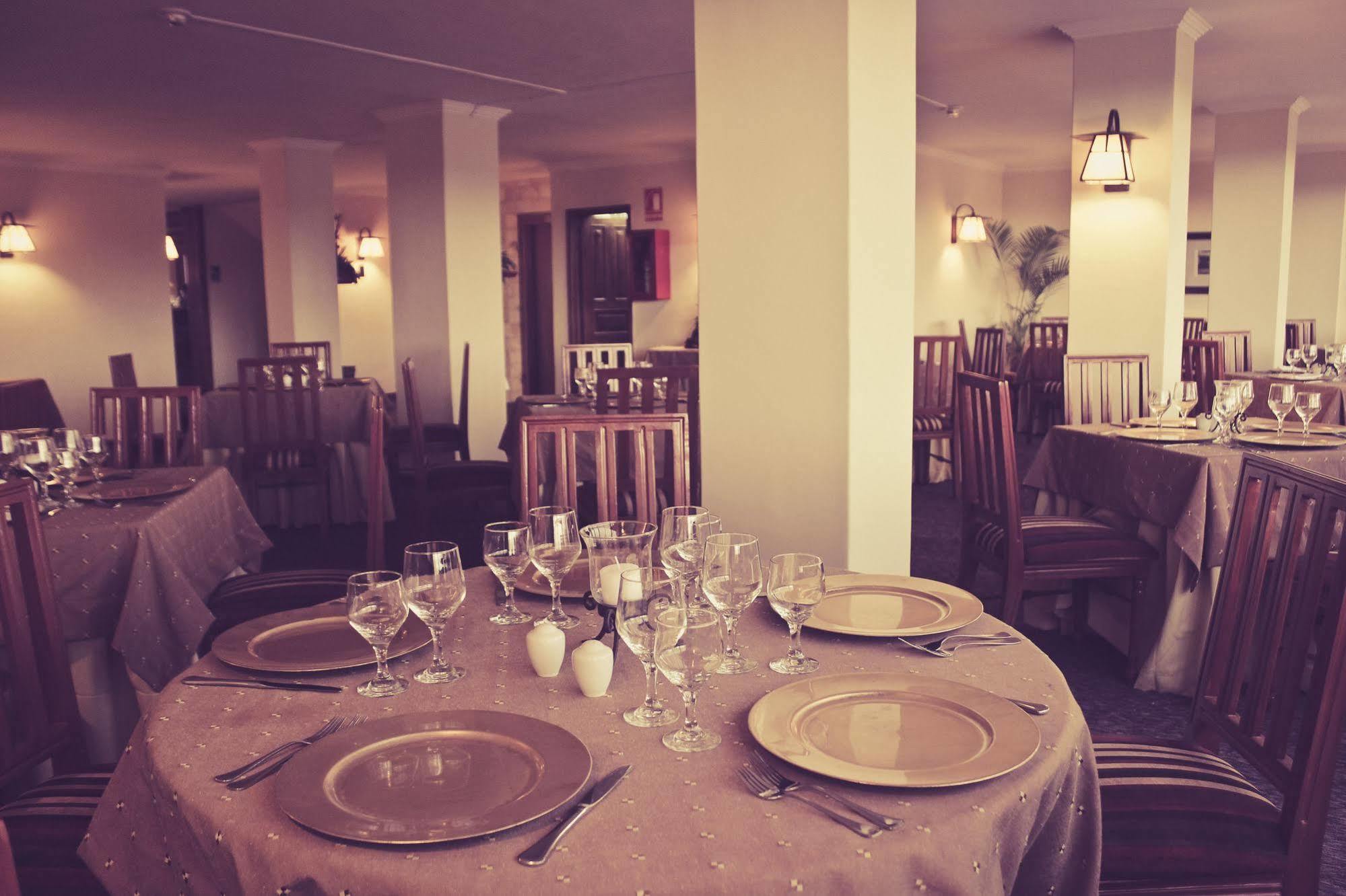 Hotel Presidente Cuenca Ngoại thất bức ảnh