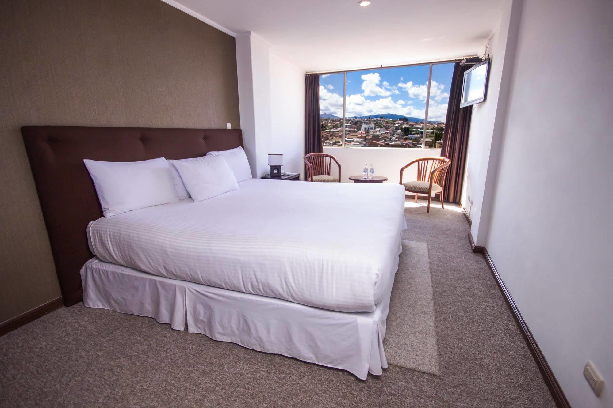 Hotel Presidente Cuenca Ngoại thất bức ảnh